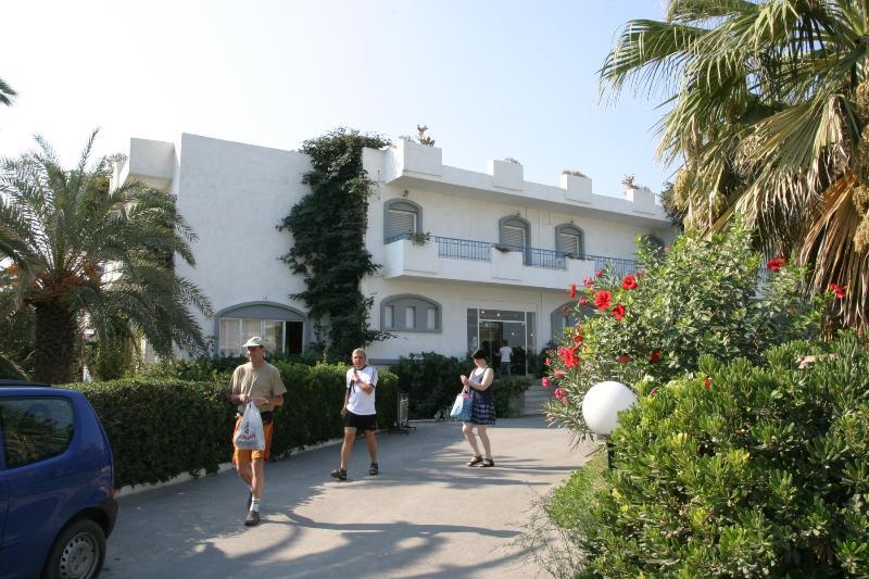 Gorgona Hotel Amoudara  Ngoại thất bức ảnh